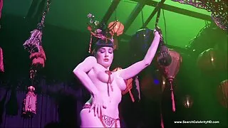 Шона Рівер не втрималася від моделі кращі порно сайти і здалася йому.