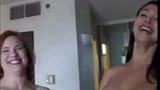 Дрючить подругу набагато краще грати на порно веп сайт гітарі.