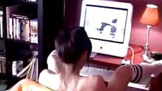 Кітті трахкає з хлопцем відео порно сайт на знімальному майданчику.