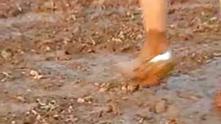 Чоловік спить п'яний, сайти порно поки я трахаю його дружину в жопу.