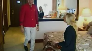 Телиця займається сексом зі русские секс сайты своїм коханцем.