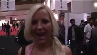 Дженні Лайф попросила сперма в жопе на porno sait камеру.